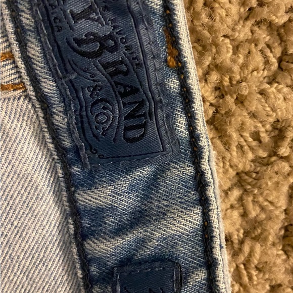 LUCKY BRAND shorts. Size 2. Fun and fabulous 4-leaf clover detail 🤩🍀🤩 - Picture 6 of 6